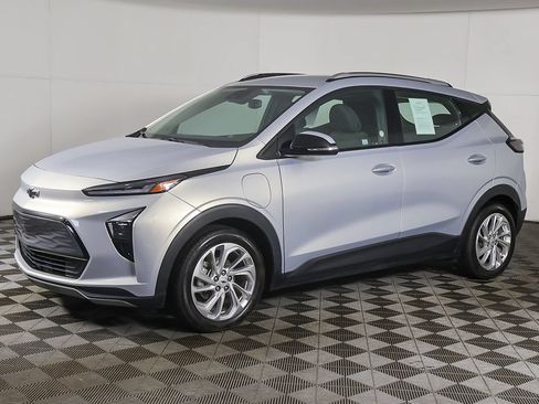 Used 2023 Chevrolet Bolt EUV LT FWD image 5