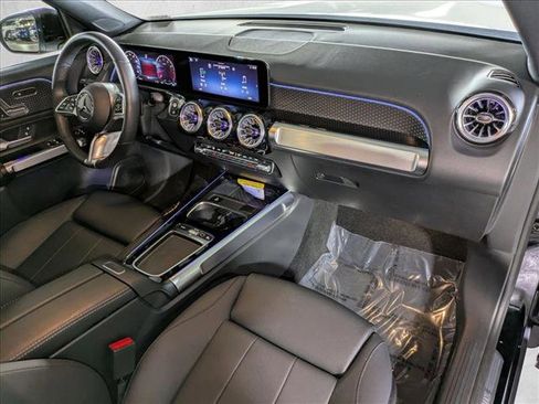Certified 2025 Mercedes-Benz GLB 250 image 23