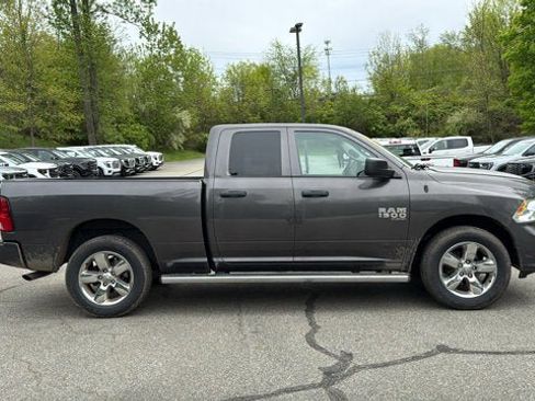 Used 2019 RAM 1500 Express w/ Express Value Package AWD/4WD image 5