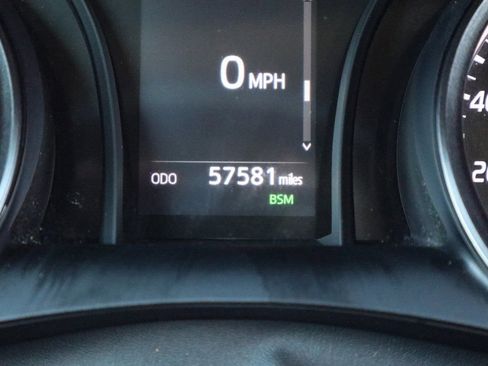 Used 2024 Toyota Camry SE image 29