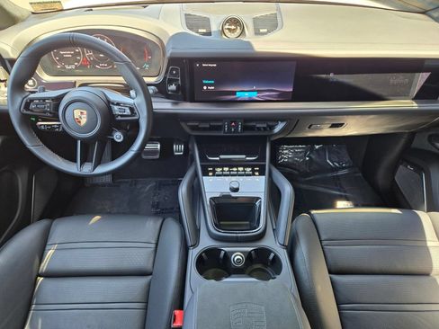 Certified 2026 Porsche Cayenne GTS AWD/4WD image 14