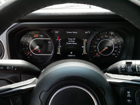 Used 2025 Jeep Wrangler Unlimited Sport AWD/4WD image 21