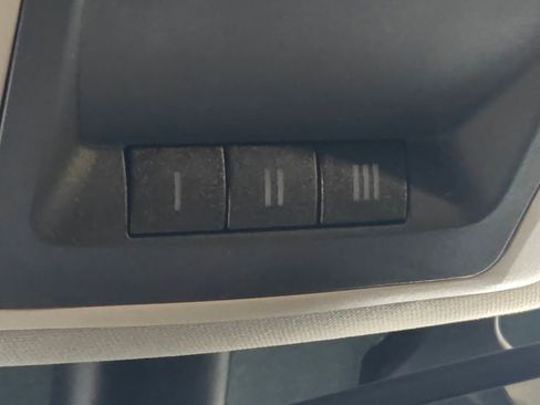 Used 2016 RAM 1500 Big Horn AWD/4WD image 9