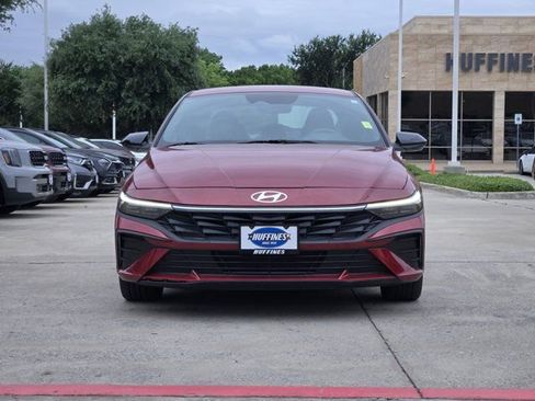 Certified 2025 Hyundai Elantra Sport FWD image 2
