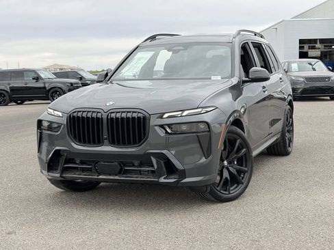 Used 2026 BMW X7 xDrive40i w/ M Sport Package AWD/4WD image 3
