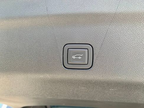 Used 2024 Chevrolet Tahoe LT RWD image 23