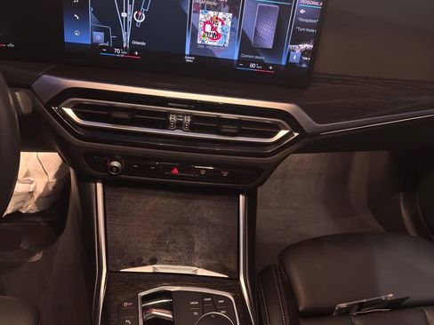 Used 2023 BMW 330i xDrive Sedan w/ M Sport Package image 21