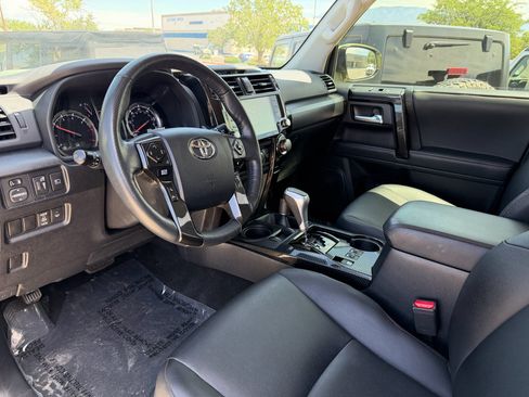 Used 2023 Toyota 4Runner TRD Off-Road Premium w/ Moonroof Package AWD/4WD image 9