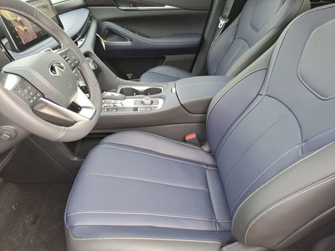 Certified 2026 INFINITI QX60 Sport w/ Dark Cargo Package image 14