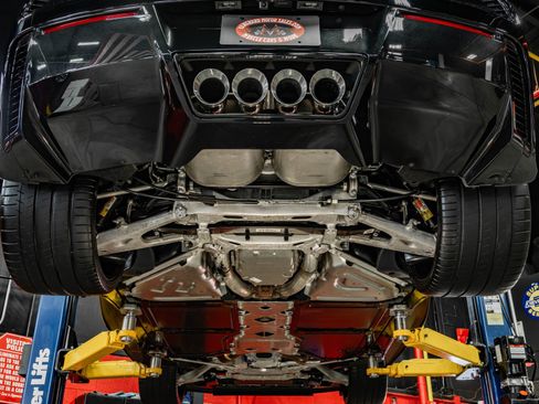 Used 2018 Chevrolet Corvette Z06 RWD image 4