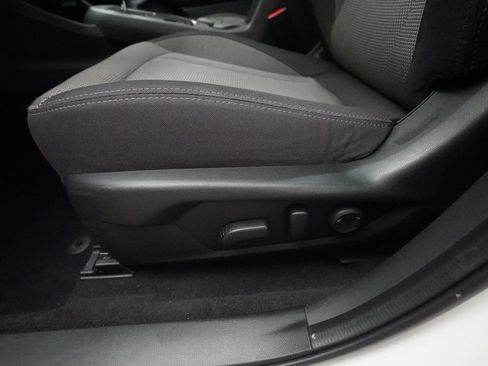 Used 2024 Subaru Crosstrek 2.0i Premium AWD/4WD image 28