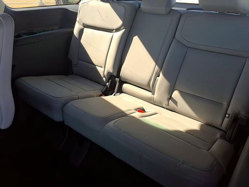 New 2026 Ford Expedition Active image 18