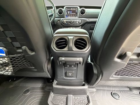 Used 2023 Jeep Wrangler Unlimited Rubicon 4xe w/ Cold Weather Group AWD/4WD image 11