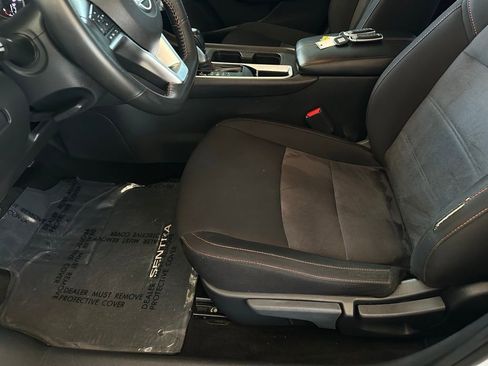 Used 2024 Nissan Sentra SR w/ Lighting Package FWD image 12
