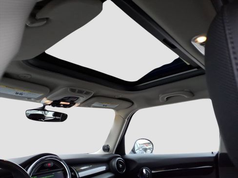 Used 2016 MINI Cooper S image 17