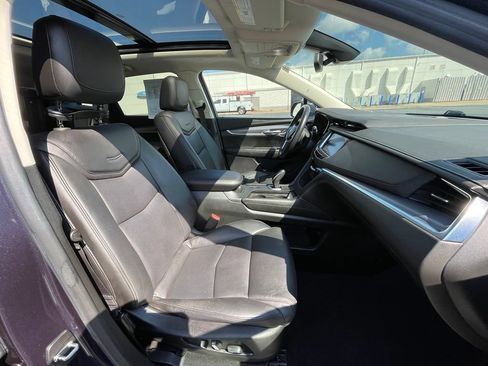 Used 2018 Cadillac XT5 Luxury w/ Driver Awareness Package FWD image 32