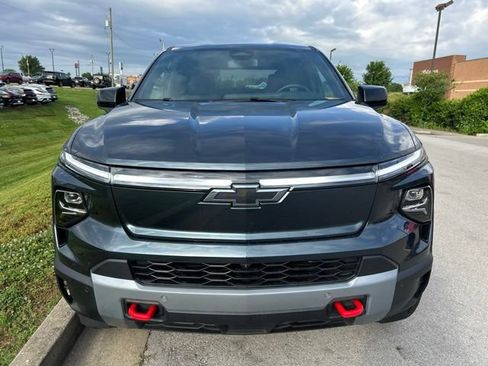 Used 2026 Chevrolet Silverado EV Trail Boss w/ Plus Package AWD/4WD image 5