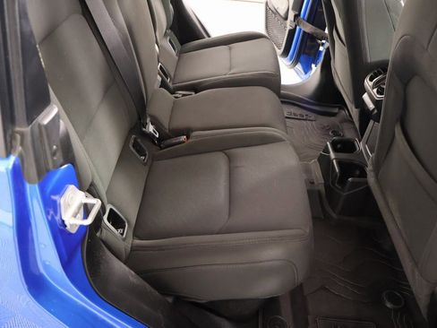 Used 2022 Jeep Gladiator Sport image 13