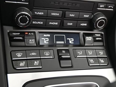 Used 2022 Porsche 718 Boxster GTS image 16