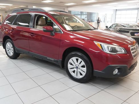 Used 2016 Subaru Outback 2.5i Premium AWD/4WD image 16