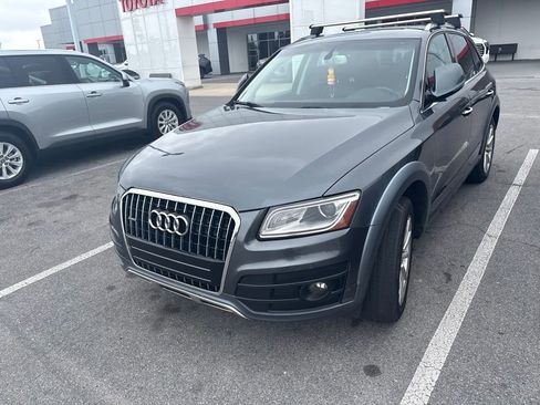 Used 2017 Audi Q5 2.0T Premium Plus w/ Technology Package AWD/4WD image 3