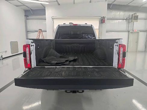 Used 2023 Ford F250 Lariat w/ Chrome Package AWD/4WD image 5