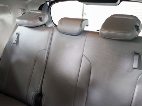 Used 2022 Toyota Sienna XLE image 26