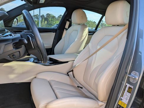 Used 2020 BMW 530i xDrive w/ Convenience Package image 13