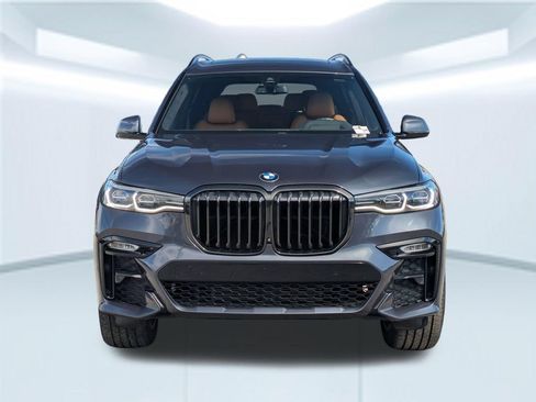 Used 2022 BMW X7 xDrive40i w/ M Sport Package AWD/4WD image 8