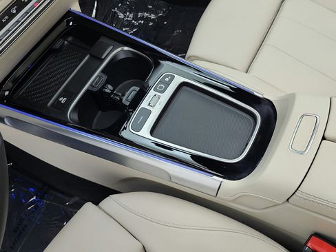 Used 2026 Mercedes-Benz GLB 250 image 11