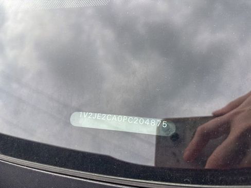 Used 2023 Volkswagen Atlas Cross Sport SE w/ Panoramic Sunroof Package image 17