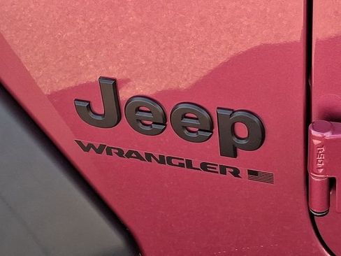 Used 2024 Jeep Wrangler Willys image 28