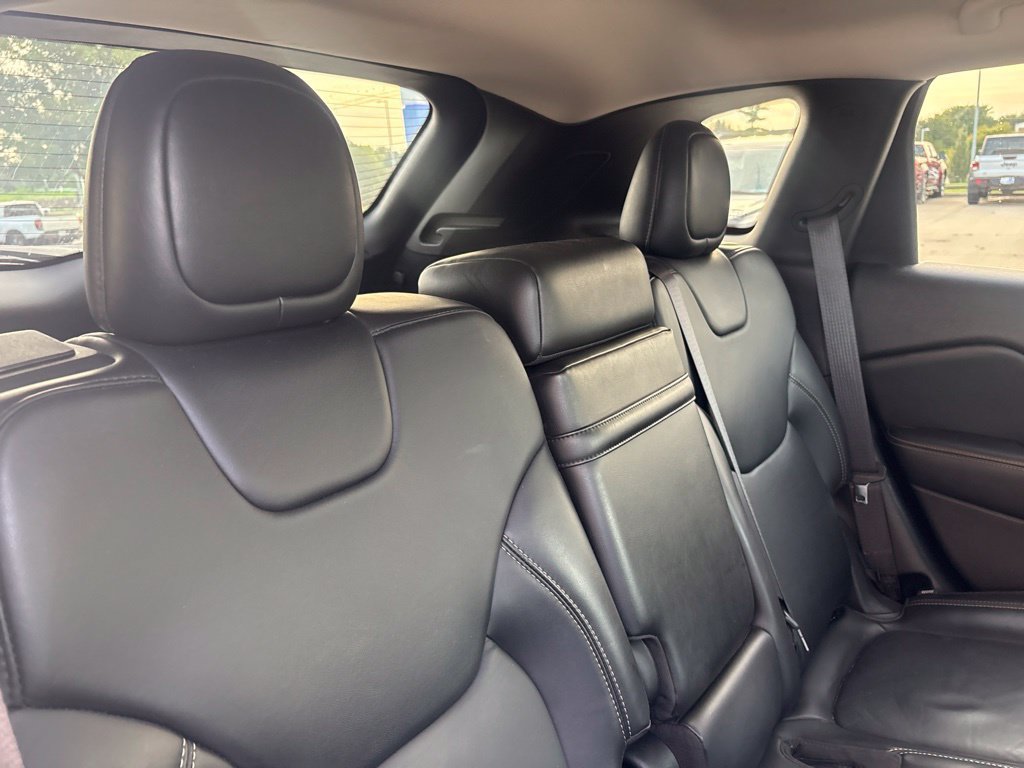 Used 2017 Jeep Cherokee Limited AWD/4WD image 28