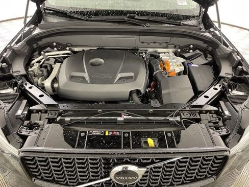 Certified 2024 Volvo XC60 T8 Plus w/ Protection Package Premier AWD/4WD image 44
