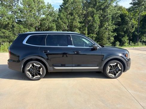 Used 2024 Kia Telluride EX w/ EX Captain's Chair Package FWD image 6