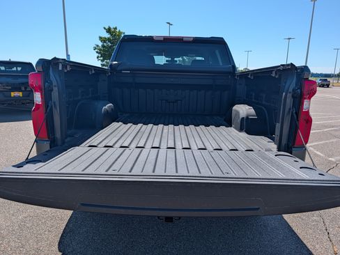 Used 2021 Chevrolet Silverado 1500 LT Trail Boss w/ Bed Protection Package AWD/4WD image 18