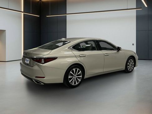 Used 2021 Lexus ES 350 w/ Premium Package FWD image 5