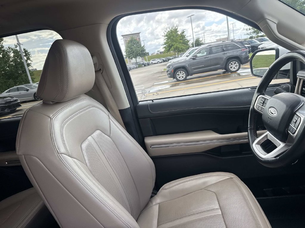 Used 2024 Ford Expedition Max Limited RWD image 17