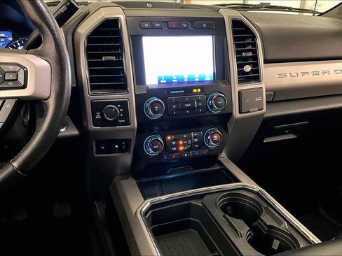 Certified 2020 Ford F250 Lariat w/ Lariat Ultimate Package image 6