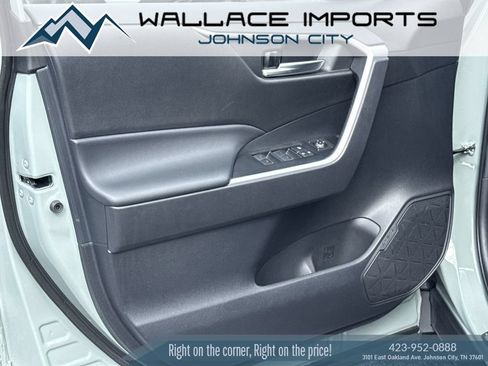 Used 2023 Toyota RAV4 XLE AWD/4WD image 12