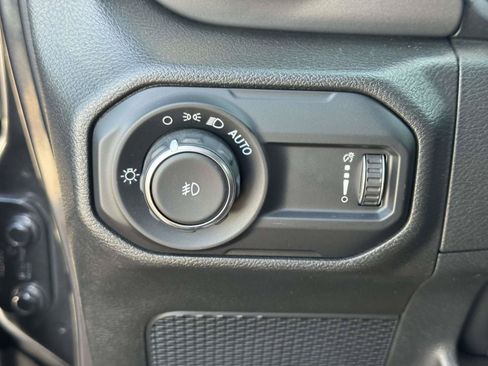 Used 2023 Jeep Wrangler Unlimited Sport AWD/4WD image 18