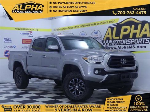 Used 2021 Toyota Tacoma SR5 AWD/4WD image 1