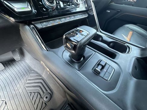 Certified 2023 GMC Sierra 1500 AT4 w/ AT4 Preferred Package image 17