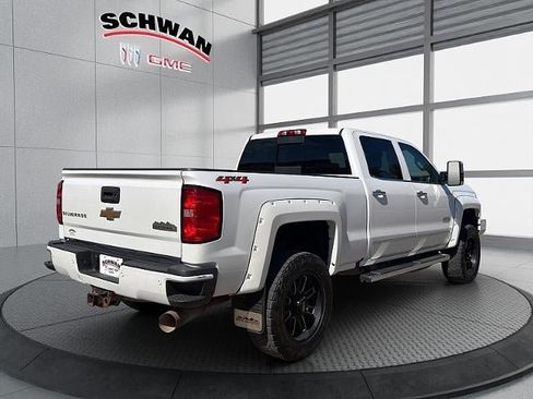 Used 2019 Chevrolet Silverado 2500 High Country AWD/4WD image 4