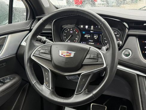Used 2025 Cadillac XT5 Sportv w/ Technology Package AWD/4WD image 17