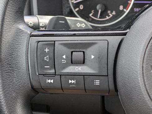 Used 2023 Nissan Rogue SV FWD image 20