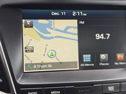 Used 2017 Hyundai Santa Fe Limited image 18