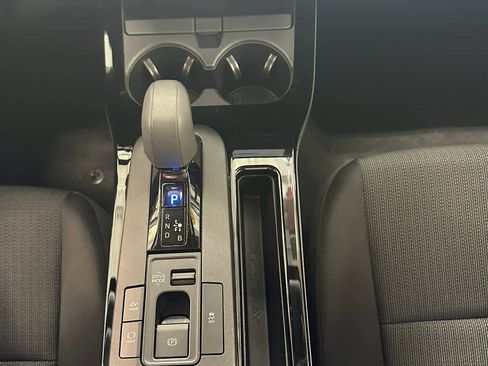 Used 2024 Toyota Prius LE image 30