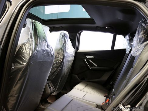 Used 2026 BMW X2 xDrive28i w/ Technology Package image 23