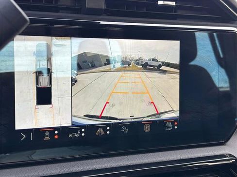 Used 2024 GMC Sierra 2500 AT4 w/ AT4 Preferred Package image 17